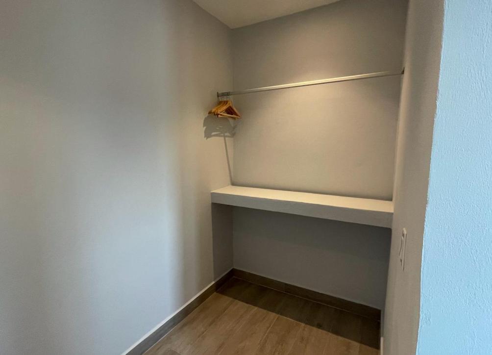 Whitehouse Boulevard, Close To Mambo Beach And City Centre Apartment Вилемстад Екстериор снимка